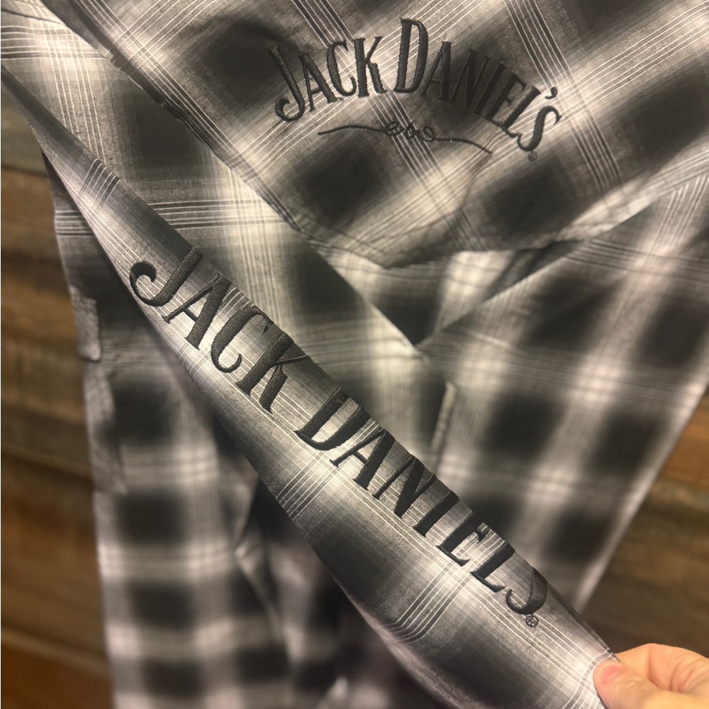 Jack Daniel's Pearl Snap Western Button up.